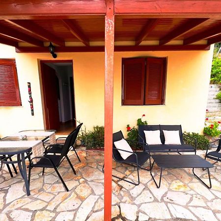 Stefanos Apartments Agios Gordios  Exterior foto
