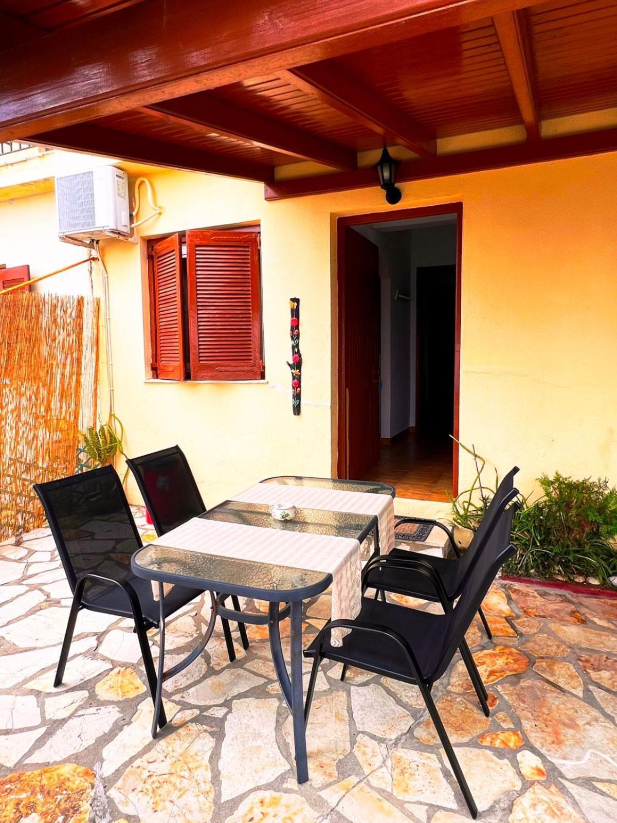 Stefanos Apartments Agios Gordios  Exterior foto